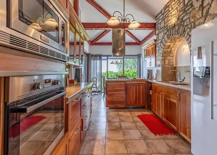 Novela By Istrialux Pula